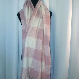 Plaid Scarf with tassels